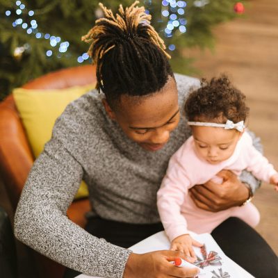 dad-holding-baby-coloring